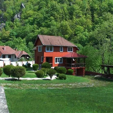 Casa Retezat Semesterbostad *
